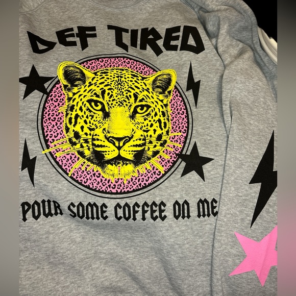 DEF TIRED SWEATSHIRT LEOPARD DEF LEPPARD PLUS SIZE 2X pour some coffee on me - Picture 3 of 5